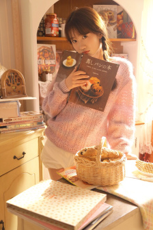 电影〈色辱女囚